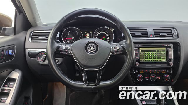 Volkswagen Jetta 2.0 TDI BlueMotion Premium 6th 2015 — фото 13