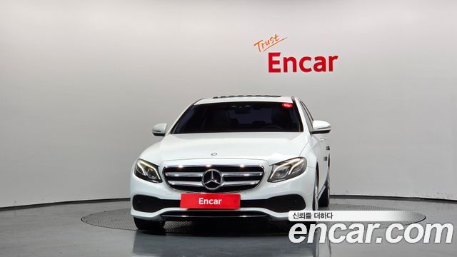 Mercedes-Benz E-Class (W213) E220d Avantgarde 2017 — фото 3