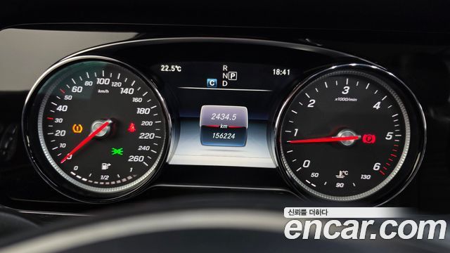 Mercedes-Benz E-Class (W213) E220d Avantgarde 2017 — фото 8