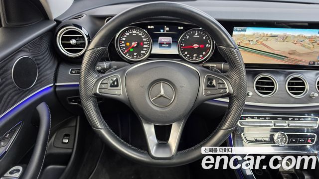 Mercedes-Benz E-Class (W213) E220d Avantgarde 2017 — фото 13