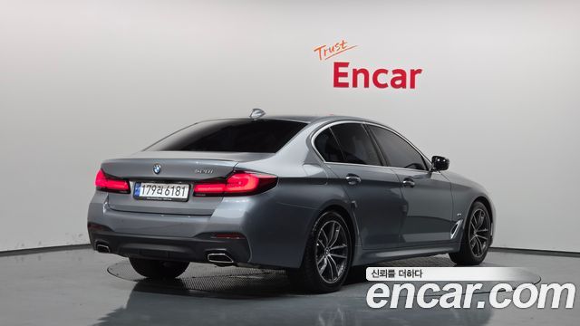 BMW 5 Series (G30) 520i M Sport 2023 — фото 2