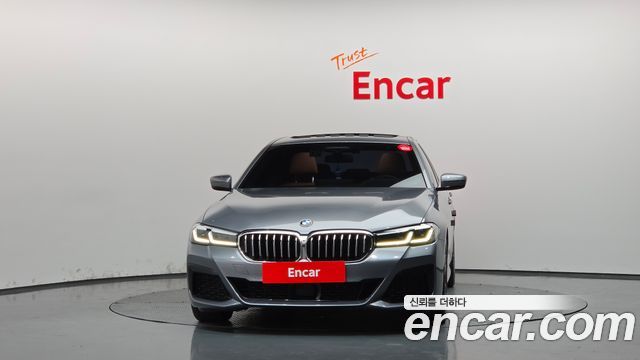 BMW 5 Series (G30) 520i M Sport 2023 — фото 3
