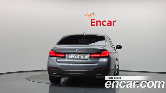 BMW 5 Series (G30) 520i M Sport 2023 — фото 4