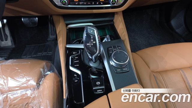 BMW 5 Series (G30) 520i M Sport 2023 — фото 9