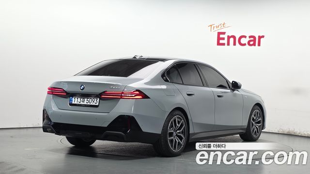 BMW 5 Series (G60) 523d M Sport 2025 — фото 2