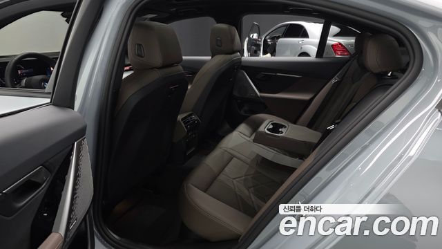 BMW 5 Series (G60) 523d M Sport 2025 — фото 11