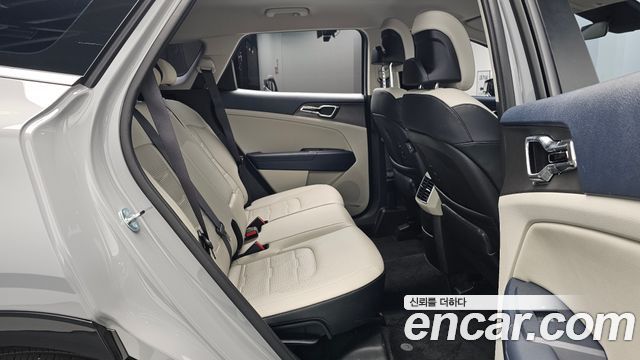 Kia Sportage (V) Gasoline 1.6 Turbo 2WD Signature 2026 — фото 11