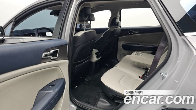 Kia Sportage (V) Gasoline 1.6 Turbo 2WD Signature 2026 — фото 12