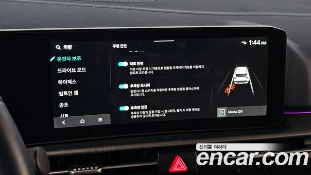Kia Sportage (V) Gasoline 1.6 Turbo 2WD Signature 2026 — фото 20