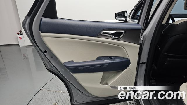 Kia Sportage (V) Gasoline 1.6 Turbo 2WD Signature 2026 — фото 25