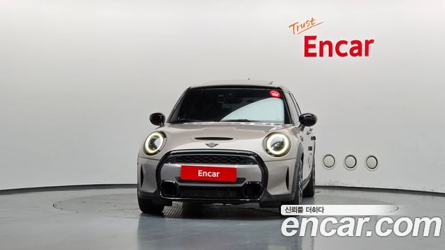 MINI Cooper S 5Door Classic Third Generation 2022 — фото 3