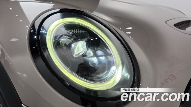 MINI Cooper S 5Door Classic Third Generation 2022 — фото 28