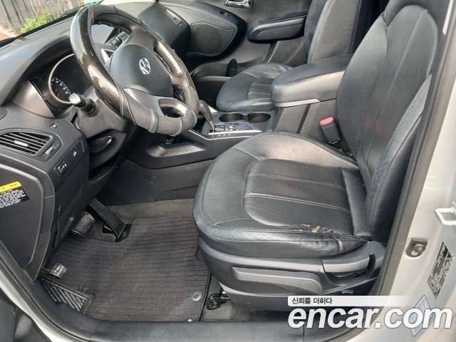 Hyundai Tucson ix Diesel 2WD X20 Luxury 2012 — фото 5