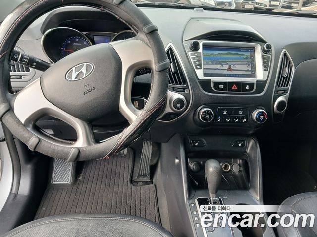 Hyundai Tucson ix Diesel 2WD X20 Luxury 2012 — фото 9