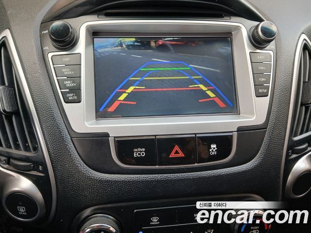 Hyundai Tucson ix Diesel 2WD X20 Luxury 2012 — фото 18
