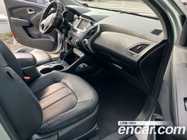 Hyundai Tucson ix Diesel 2WD X20 Luxury 2012 — фото 22