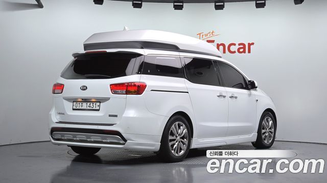 Kia Carnival 9-seater Hi-Limousine Prestige 2018 — фото 2