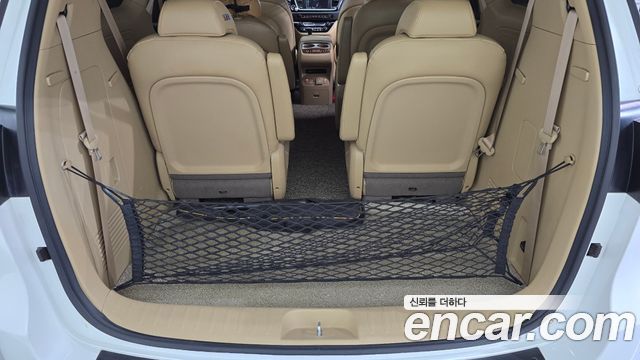 Kia Carnival 9-seater Hi-Limousine Prestige 2018 — фото 11