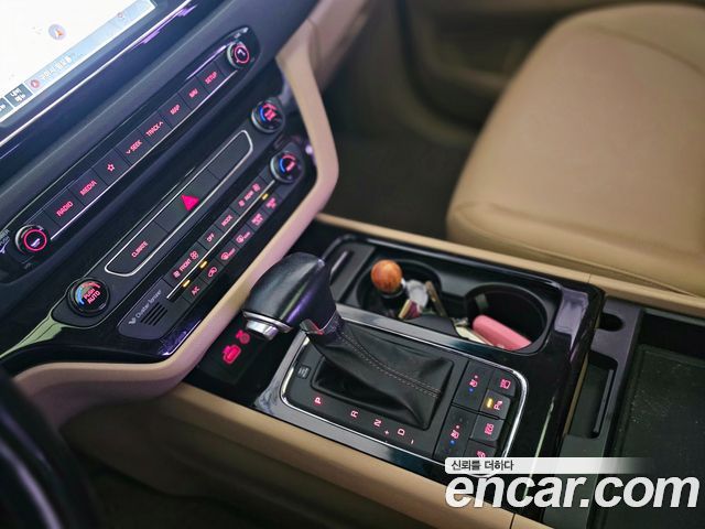 Kia Carnival 9-seater Prestige 2018 — фото 8