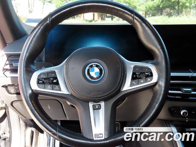 BMW i4 eDrive40 M Sports 2022 — фото 8