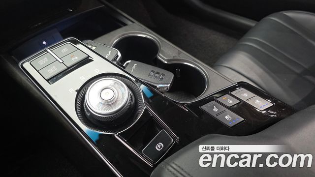 Kia K8 2.5 Gasoline 2WD Noblesse 2023 — фото 9