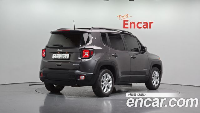 Jeep Renegade 2.4 Longitude High 2018 — фото 2