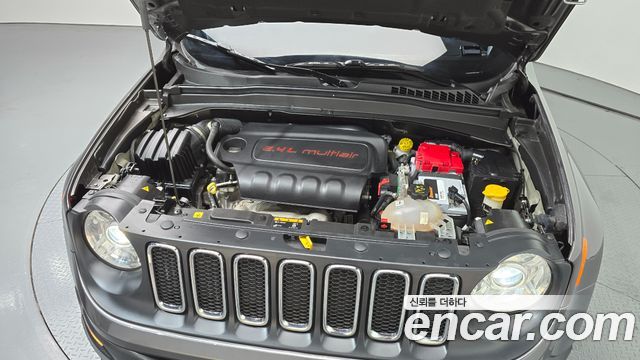 Jeep Renegade 2.4 Longitude High 2018 — фото 6