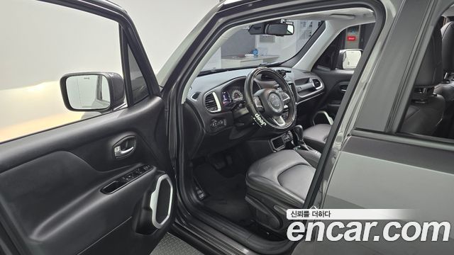 Jeep Renegade 2.4 Longitude High 2018 — фото 10