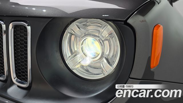 Jeep Renegade 2.4 Longitude High 2018 — фото 22