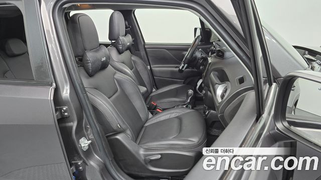 Jeep Renegade 2.4 Longitude High 2018 — фото 26
