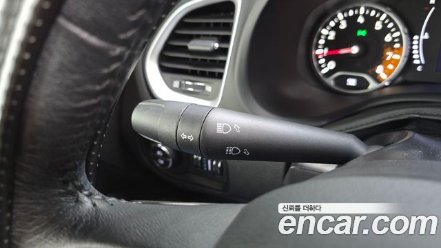 Jeep Renegade 2.4 Longitude High 2018 — фото 27
