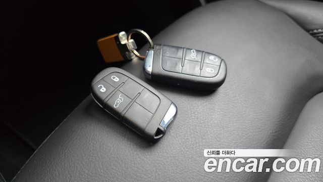 Jeep Renegade 2.4 Longitude High 2018 — фото 29