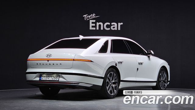 Hyundai Grandeur Hybrid (GN7) Exclusive 2023 — фото 2