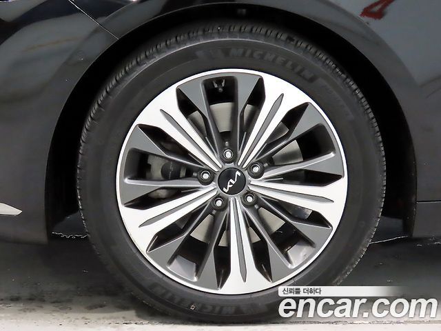 Kia K8 2.5 Gasoline 2WD Signature 2022 — фото 24