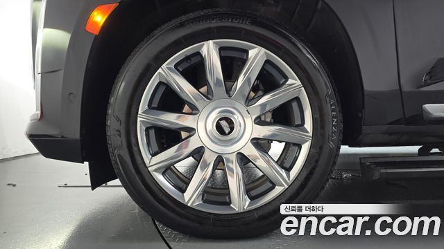 Cadillac Escalade (V) 6.2 ESV ESV Premium Luxury Platinum 2023 — фото 5