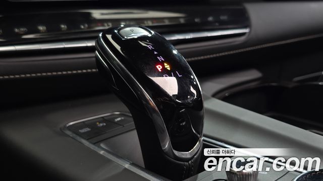 Cadillac Escalade (V) 6.2 ESV ESV Premium Luxury Platinum 2023 — фото 9