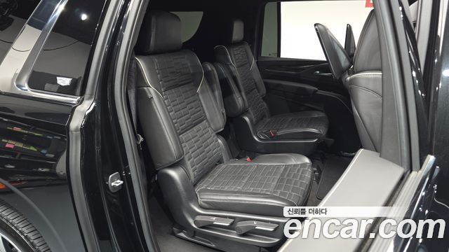Cadillac Escalade (V) 6.2 ESV ESV Premium Luxury Platinum 2023 — фото 12