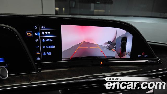 Cadillac Escalade (V) 6.2 ESV ESV Premium Luxury Platinum 2023 — фото 15