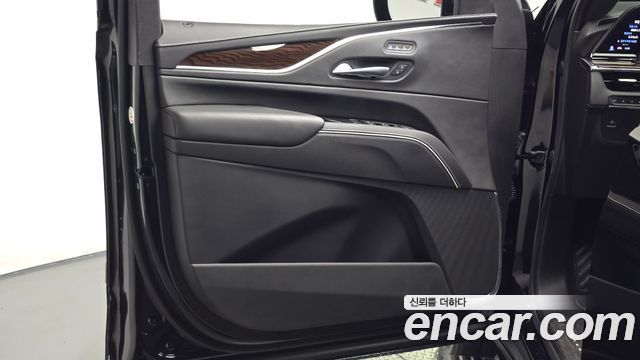 Cadillac Escalade (V) 6.2 ESV ESV Premium Luxury Platinum 2023 — фото 24