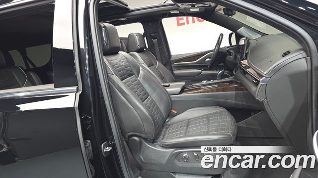 Cadillac Escalade (V) 6.2 ESV ESV Premium Luxury Platinum 2023 — фото 26