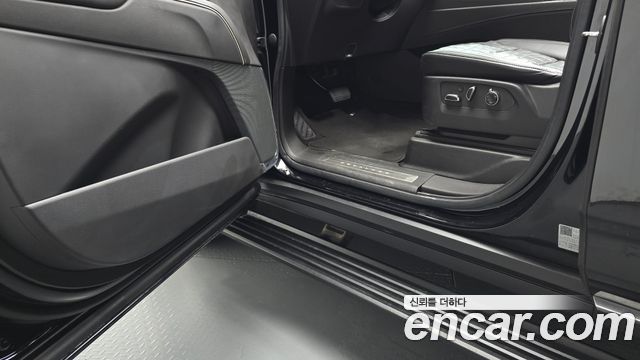 Cadillac Escalade (V) 6.2 ESV ESV Premium Luxury Platinum 2023 — фото 34