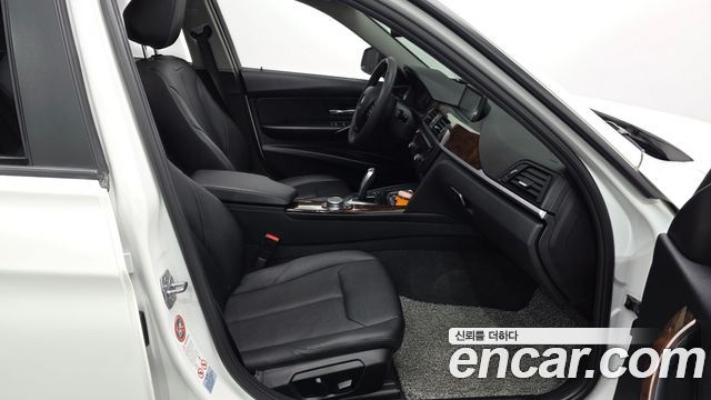 BMW 3 Series (F30) 320i 2015 — фото 11