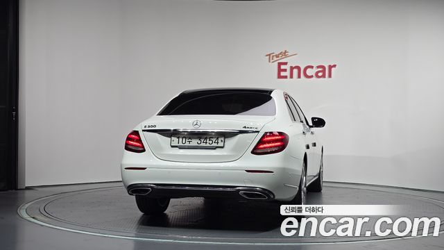Mercedes-Benz E-Class (W213) E300 4MATIC Exclusive 2019 — фото 4