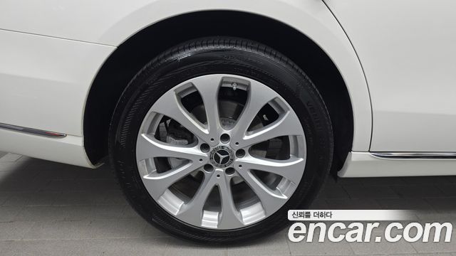 Mercedes-Benz E-Class (W213) E300 4MATIC Exclusive 2019 — фото 5