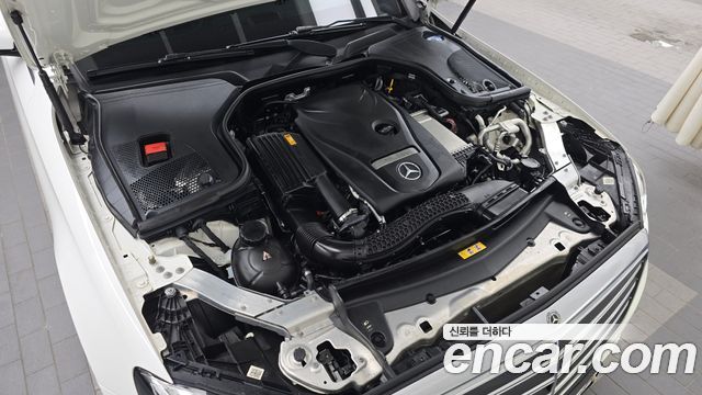 Mercedes-Benz E-Class (W213) E300 4MATIC Exclusive 2019 — фото 6