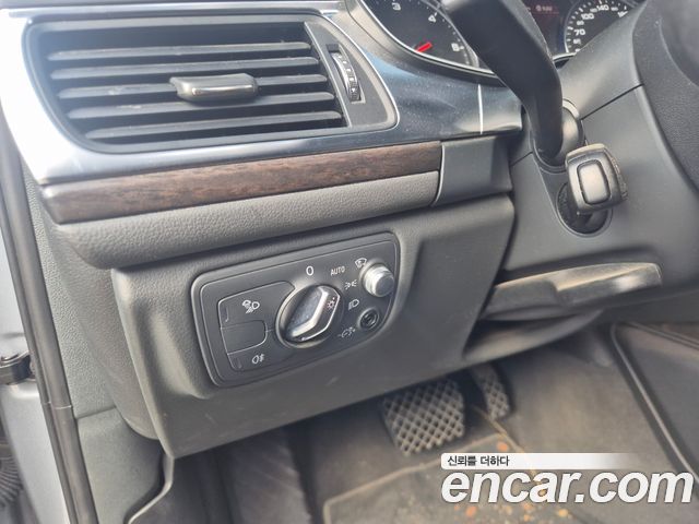 Audi A6 35 TDI Quattro Premium C7 2018 — фото 12