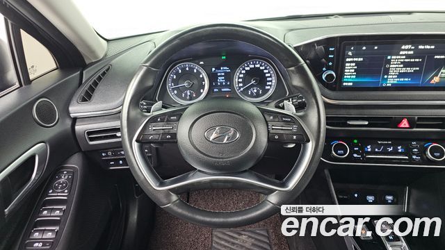 Hyundai Sonata (DN8) 2.0 Premium Family 2020 — фото 13