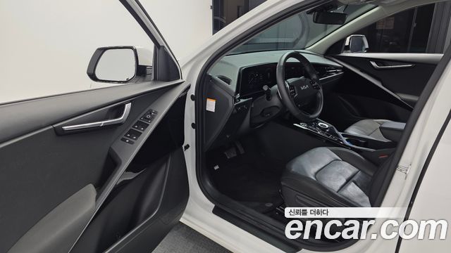 Kia Niro EV Air 2023 — фото 10