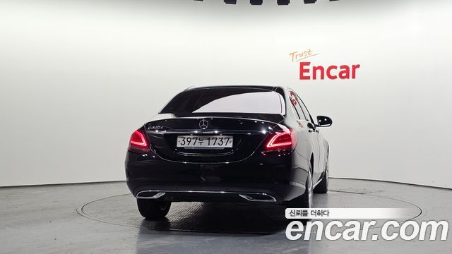 Mercedes-Benz C-Class (W205) C220 d Avantgarde 2019 — фото 4