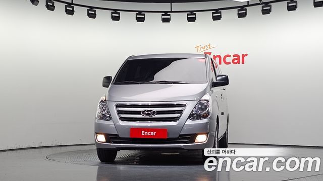 Hyundai Grand Starex 12-Seater Wagon Smart 2017 — фото 3